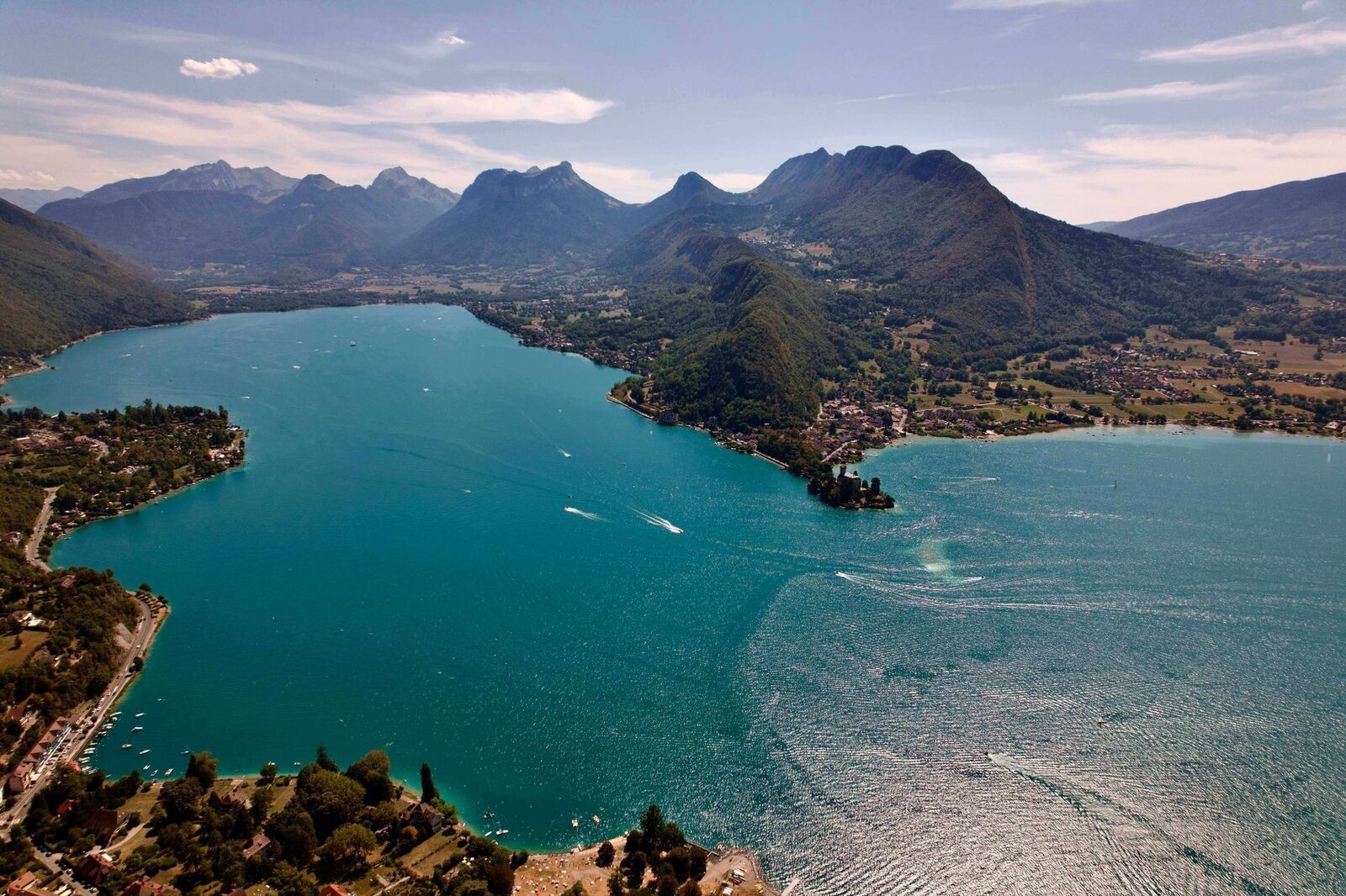 Lac d'Annecy et sa vieille ville